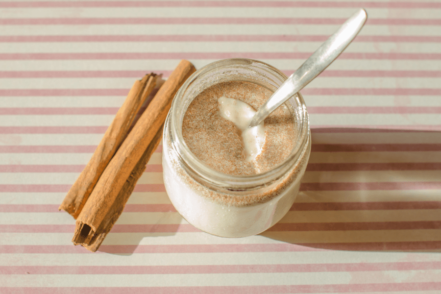 cinnamon in yogurt