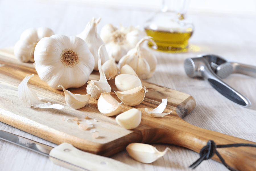garlic culinary prepping